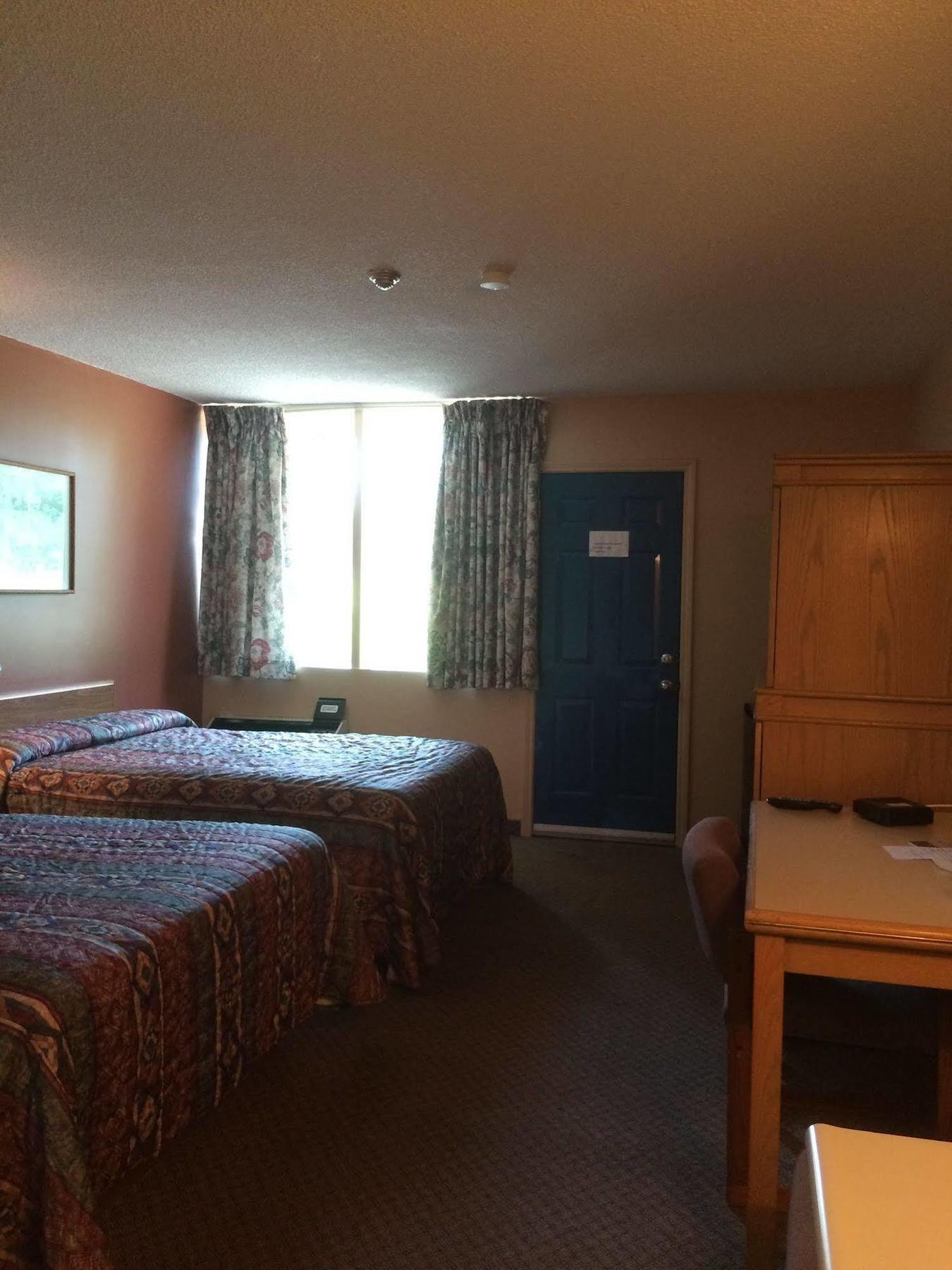 Canadian Motor Hotel Sault Ste. Marie Exterior photo